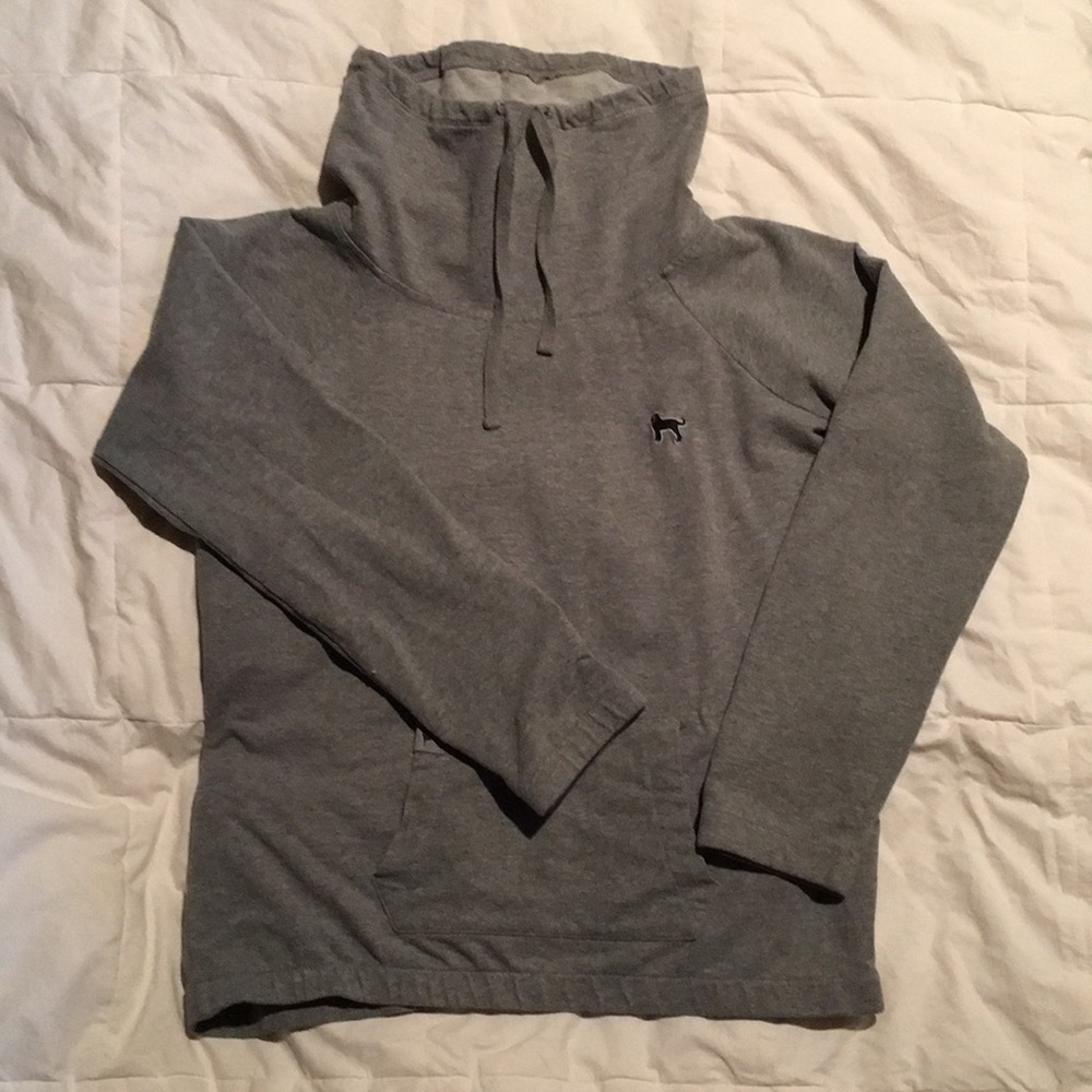 The Black Dog pullover